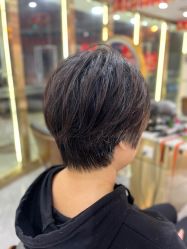 -一東造型烫发染发