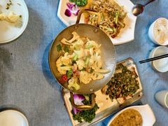 -香巴拉云南餐厅(华莱坞店)