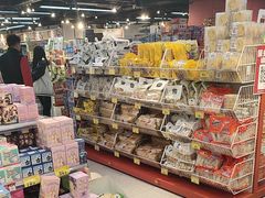 -好特卖HotMaxx(杭州滨江宝龙城店)