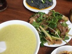 -宝瑞门钉肉饼店