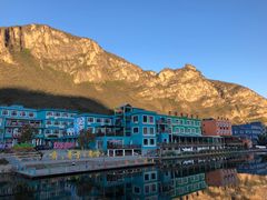 -百里峡七彩艺术小镇