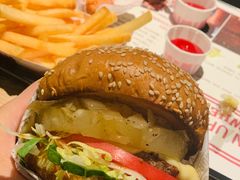 -The Habit Burger Grill 哈比特汉堡(复兴soho店)