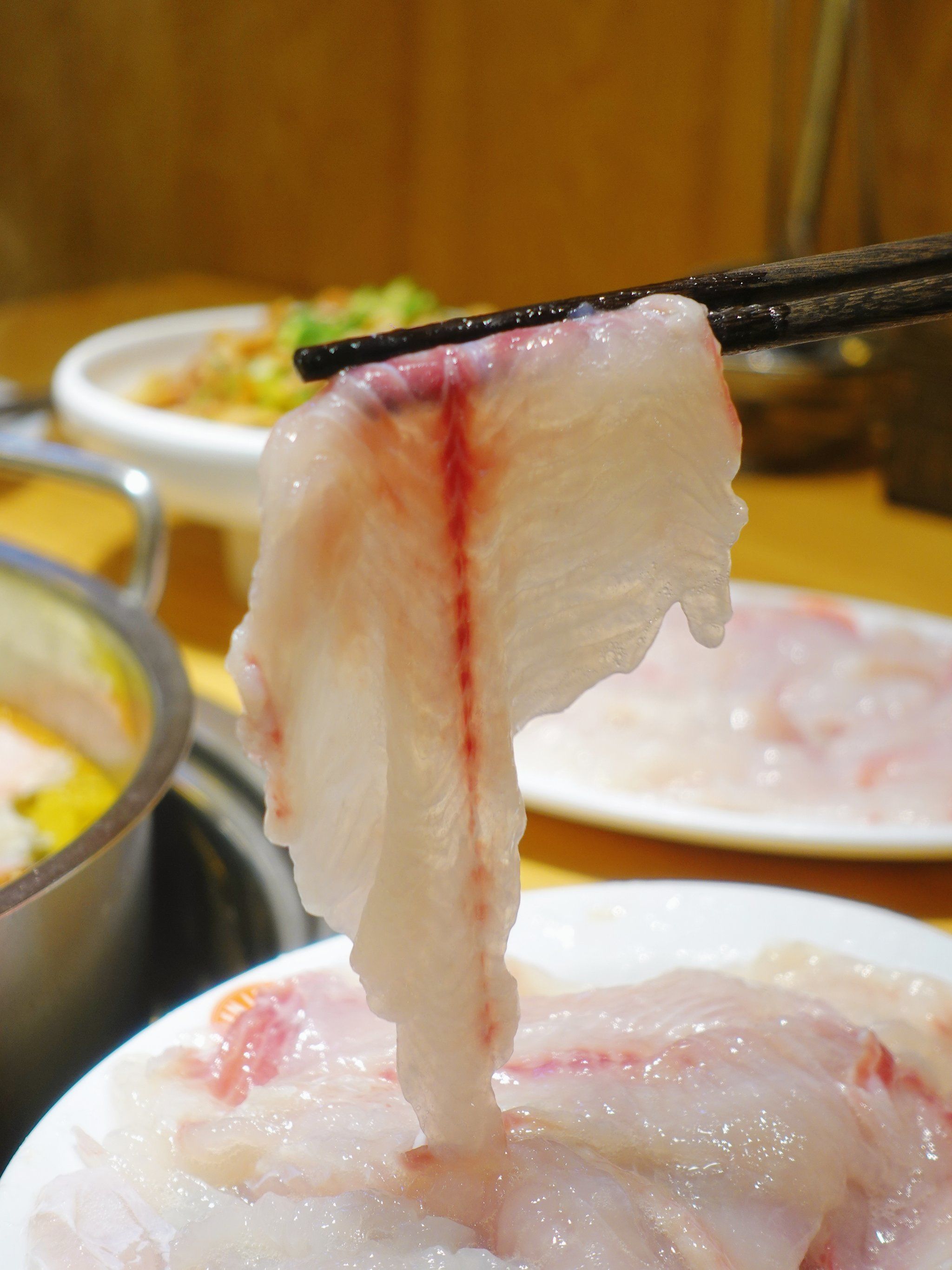 在观音桥!这家酸汤乌鱼可真好吃