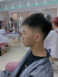 -BULB STUDIO 巴柏明星发型工作室