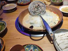 -洱火云南酸菜牛肉火锅(石景山当代商城店)