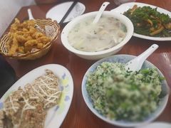 -胡子饮食店
