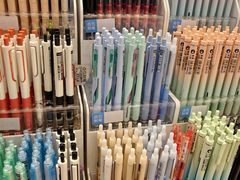 -新华书店(保利水城店)