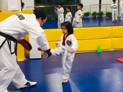 -金载勋跆拳道场(玲东花园店)