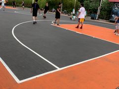 -洛克公园·篮球·足球·羽毛球(莘庄店)