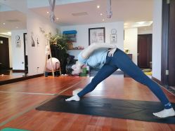 -Yvon yoga 瑜伽·精准体态管理中心