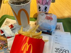 -麦当劳(杭州西湖银泰百货店)