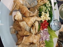 -Chom Cafe and Restaurant