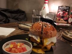 -HIGH FIVE哈福手工汉堡(桂林路店)