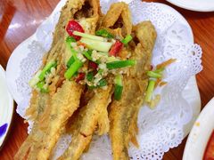 -胡子饮食店