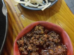 -丽虹云南过桥米线(兴工街店)