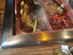 -老牌坊云南鱼豆花火锅(爱建店)