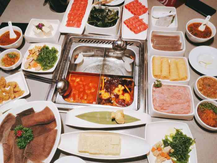 海底捞火锅(momopark店)-"海底捞火锅一礼拜不吃就很怀念.点好必点的.