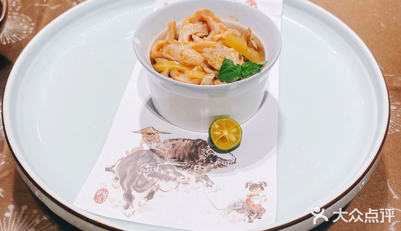 人均也不错。性价比很高 吃完饭直接可以南下塘溜达