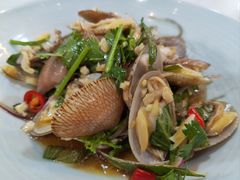 -明本湛江鸡•海鲜小厨(陈家祠店)