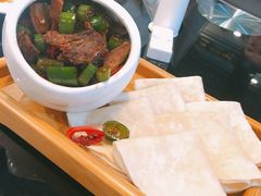 饼夹小炒肉-徐记私厨(半淞园路店)