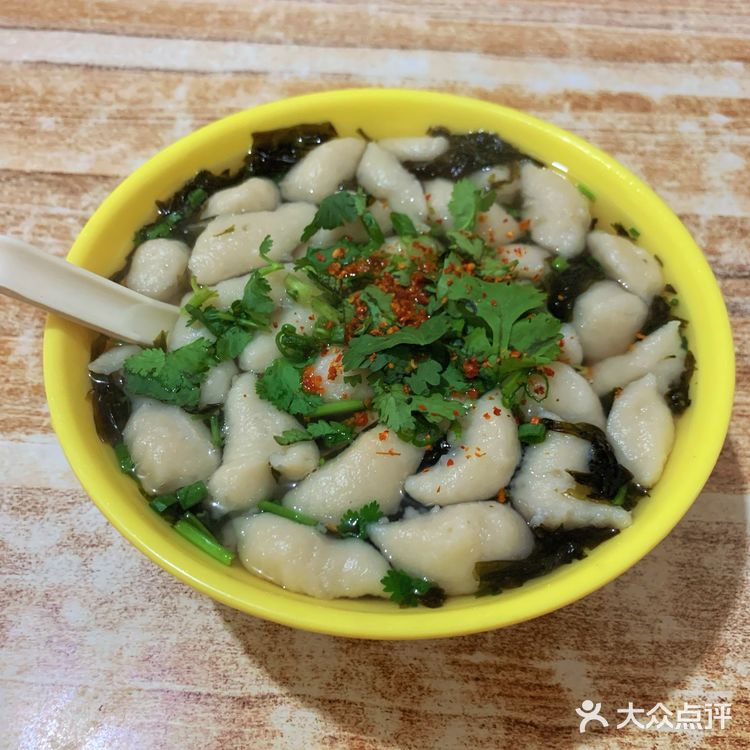 藏在大社戏台小巷子里的一家瘦肉羹小店