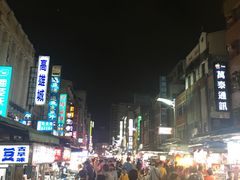 -六合夜市