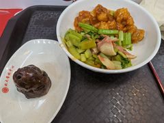 粘豆包-北大学一食堂