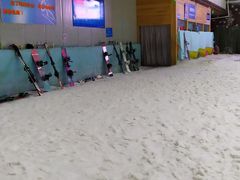 -乔波室内滑雪场