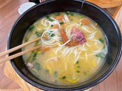 特色传统过桥米线-翠云楼·汽锅鸡·云南特色菜(翠湖公园店)