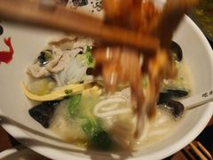 -渝是乎酸菜鱼(龙旗购物中心店)