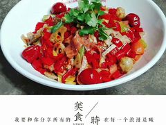 -魔锅坊麻辣香锅(章丘香港街店)