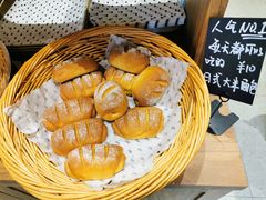 -沁屋面包店(人民东路店)