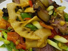 腊肉炒酸笋-文杰餐馆(南洪时尚风情街店)