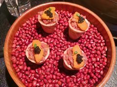 生牛肉塔塔配海胆鱼籽酱-庐灶江南·江南菜·四合院Bistro(东直门雍和宫·原华侨宾馆店)