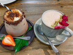 -FLOVIE FLORIST CAFE