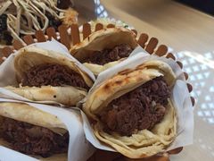 -闫家驴肉老店(华电一校店)