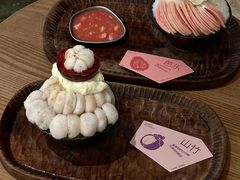 -三出山火锅(南京万象天地店)