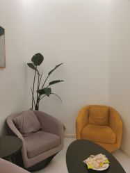 -微笑雨嘉造型护肤