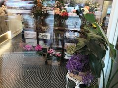 -FLOVIE FLORIST CAFE