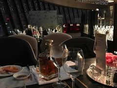 店内布置-广州花园酒店-凌璇阁360度高空海鲜自助餐CAROUSEL