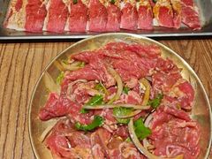 -明洞阿姨·韩式酱蟹烤肉·创意料理(三元桥店)