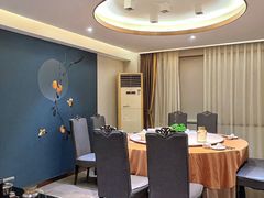 -粤盛海鲜平价店(洛溪食街店)