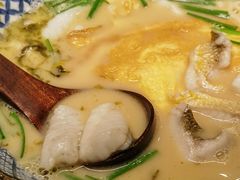 -荣家黄鱼面(前滩太古里店)