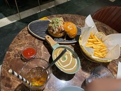 -Let'sBURGERplus·非常创意汉堡(三里屯店)