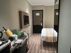 -如家精选酒店(上海思南路淮海中路地铁站店)