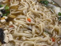 -蓝田九大碗民俗食府(蓝田店)