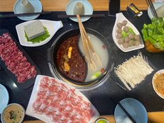 -明何记涮牛肚(品牌首店隋唐植物园南门古城路店)