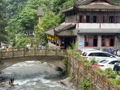 -西岭雪山大飞水景区