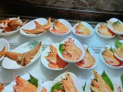 -雍容荟帝王蟹活龙虾展台自助(IFS黑金店)