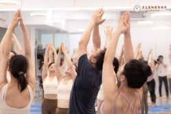 -亚太瑜伽普拉提学院